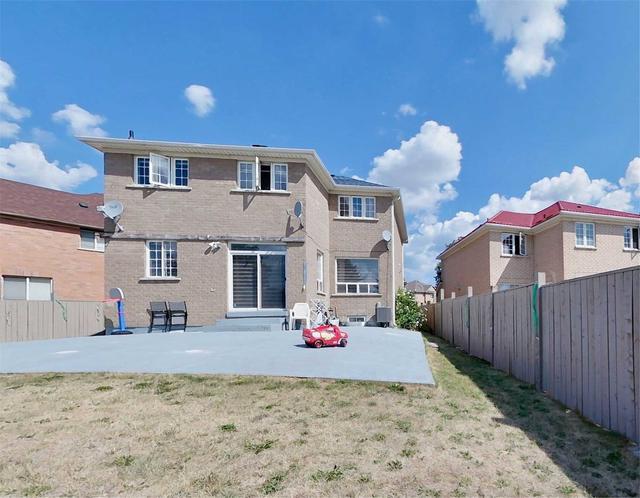 80 Kanashiro St, House detached with 2 bedrooms, 1 bathrooms and 2 parking in Brampton ON | Image 13