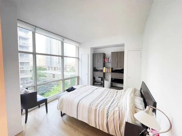519 - 9 Spadina Ave, Condo with 1 bedrooms, 1 bathrooms and 1 parking in Toronto ON | Image 5