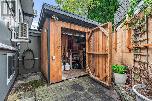 1804 Richardson St, House detached with 3 bedrooms, 3 bathrooms and 2 parking in Victoria BC | Image 25