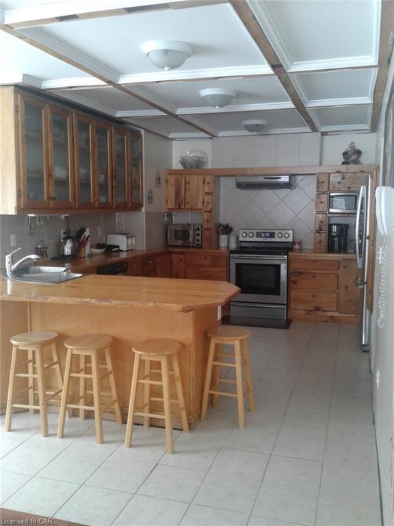526 Highway 546, House detached with 3 bedrooms, 2 bathrooms and null parking in Huron Shores ON | Image 3