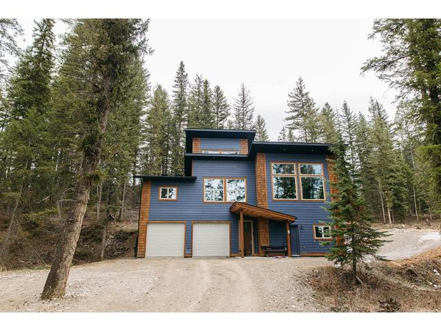 2340 Hedges Road, House detached with 3 bedrooms, 3 bathrooms and null parking in Columbia Shuswap A BC | Image 1