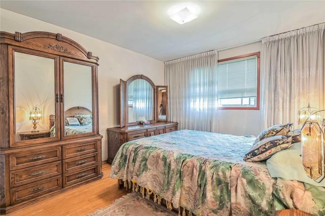 84 Archibald St, House detached with 3 bedrooms, 2 bathrooms and 2 parking in Brampton ON | Image 10