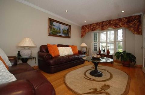 80 Large Cres, House detached with 4 bedrooms, 4 bathrooms and 4 parking in Ajax ON | Image 2