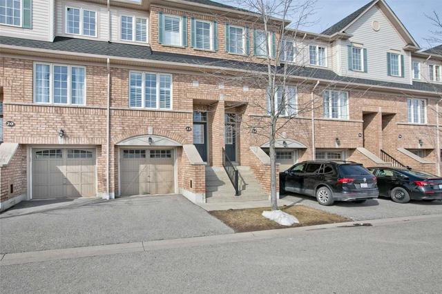 22 Lavan Lane, Townhouse with 3 bedrooms, 3 bathrooms and 2 parking in Ajax ON | Image 1