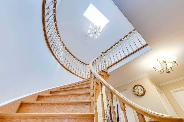 60 Charlton Blvd, House detached with 4 bedrooms, 4 bathrooms and 4 parking in Toronto ON | Image 12