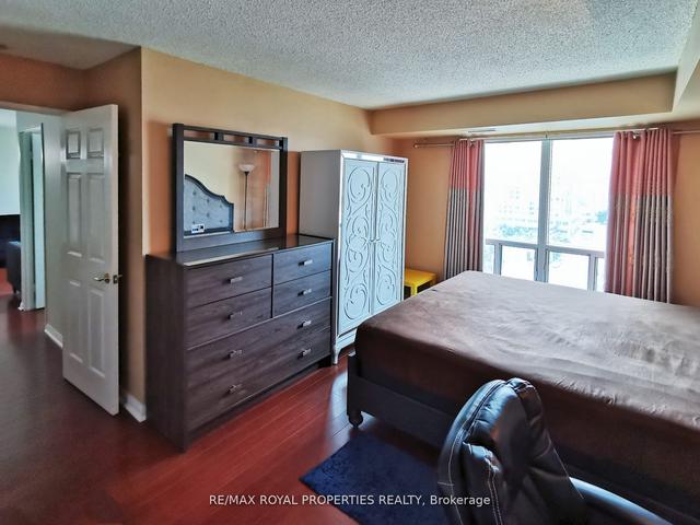 1002 - 11 Lee Centre Dr, Condo with 2 bedrooms, 2 bathrooms and 1 parking in Toronto ON | Image 17