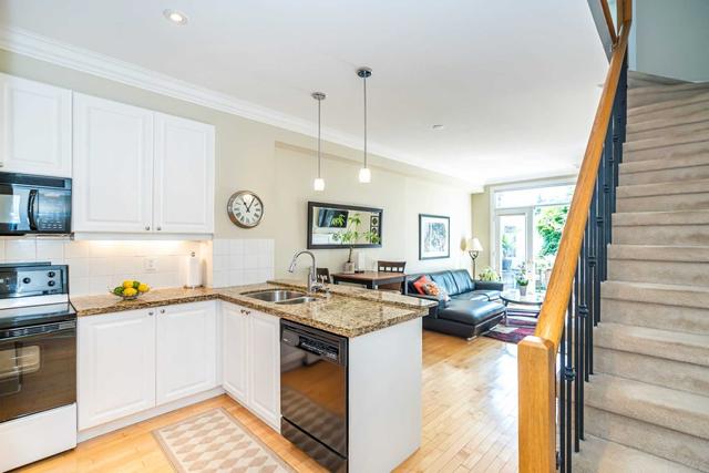31 Macphail Ave, House attached with 3 bedrooms, 3 bathrooms and 1 parking in Toronto ON | Image 33