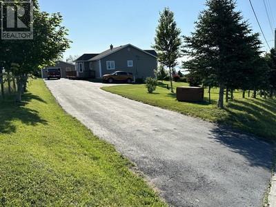 20 Moore's Hill, House detached with 4 bedrooms, 1 bathrooms and null parking in Carbonear NL | Image 2