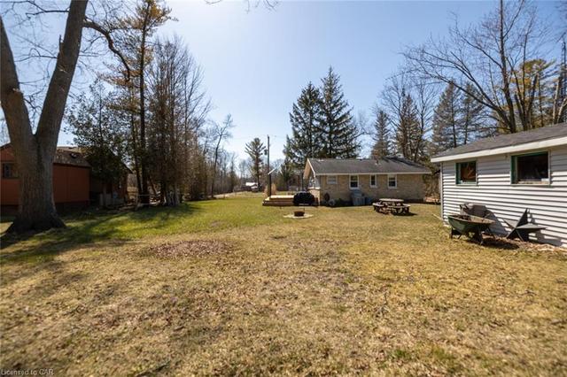 7566 Cornell Trail, House detached with 2 bedrooms, 1 bathrooms and null parking in Lambton Shores ON | Image 27