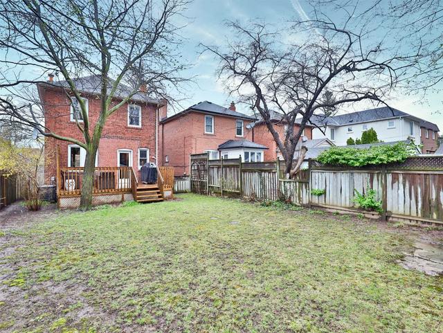 21 Bowood Ave, House detached with 3 bedrooms, 1 bathrooms and 2 parking in Toronto ON | Image 13