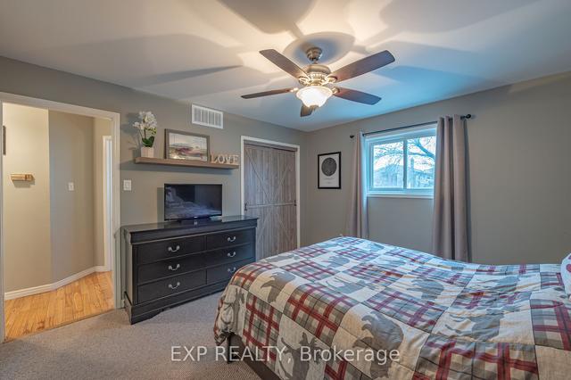 49 Duke St, House detached with 2 bedrooms, 2 bathrooms and 5 parking in Kawartha Lakes ON | Image 13