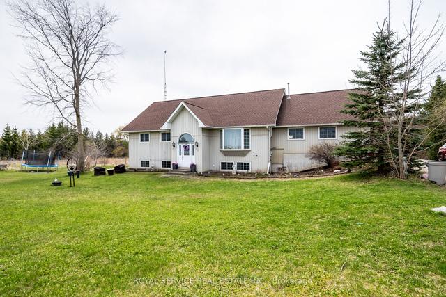 2253 Wallace Point Rd, House detached with 3 bedrooms, 3 bathrooms and 8 parking in Otonabee South Monaghan ON | Image 1