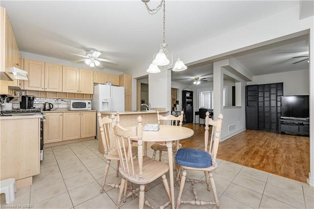 8881 Sebastian Crescent, House detached with 4 bedrooms, 2 bathrooms and 4 parking in Niagara Falls ON | Image 3