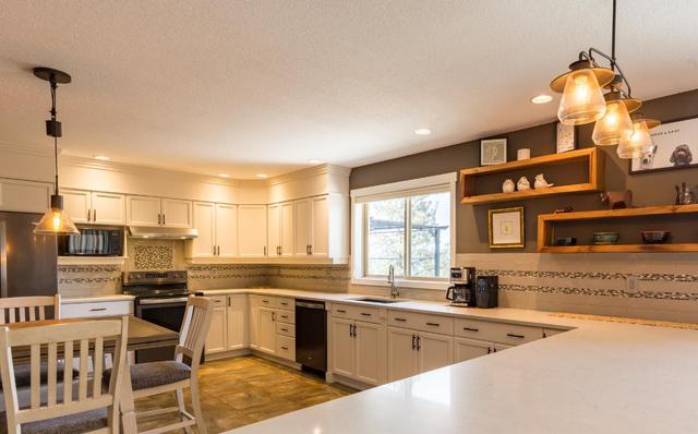185 Peregrine Court, House detached with 2 bedrooms, 2 bathrooms and 3 parking in Okanagan Similkameen A BC | Image 11