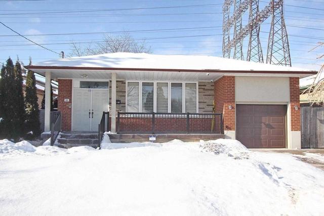 39 Mercury Rd, House detached with 3 bedrooms, 3 bathrooms and 5 parking in Toronto ON | Image 1