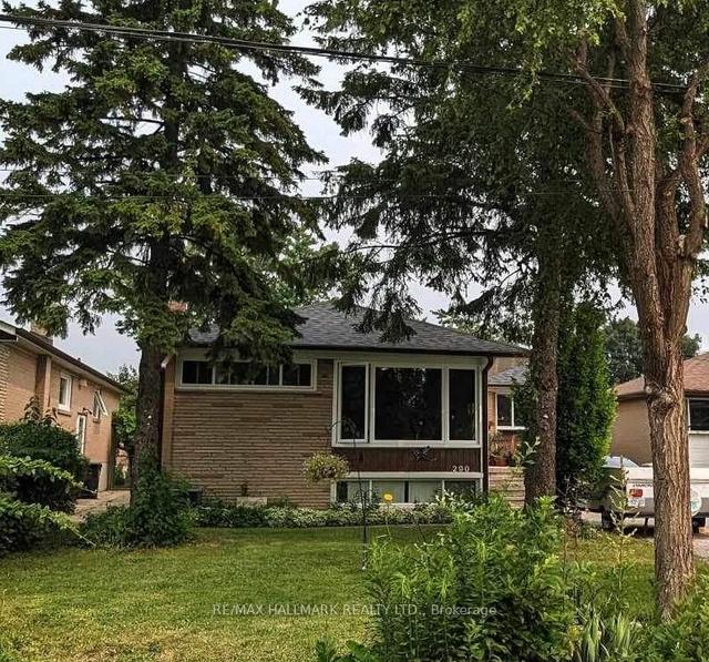 290 Searle Ave, House detached with 3 bedrooms, 2 bathrooms and 1 parking in Toronto ON | Image 1