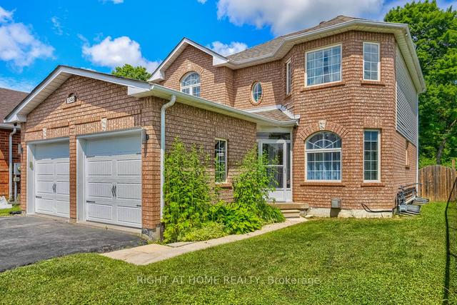1046 Leslie Dr N, House detached with 3 bedrooms, 4 bathrooms and 4 parking in Innisfil ON | Image 12