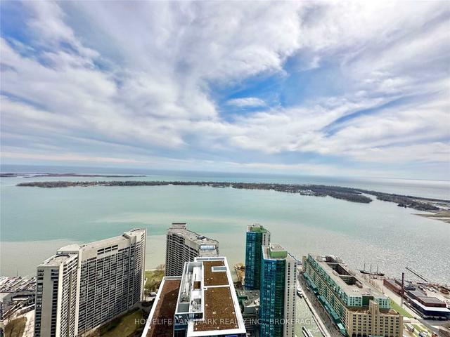 6508 - 100 Harbour St, Condo with 0 bedrooms, 1 bathrooms and 0 parking in Toronto ON | Image 1