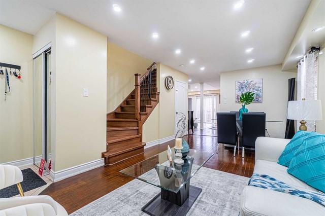 120 Saintsbury Cres, House semidetached with 3 bedrooms, 4 bathrooms and 4 parking in Brampton ON | Image 34