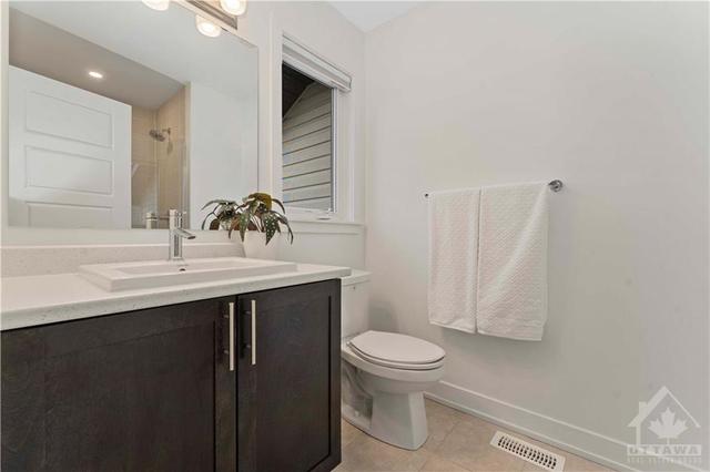 301 Broadridge Crescent, Townhouse with 3 bedrooms, 3 bathrooms and 3 parking in Ottawa ON | Image 20