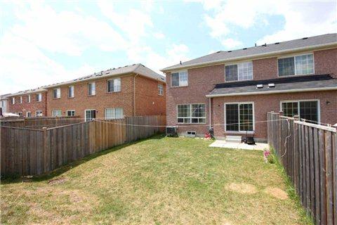 82 Owlridge Dr, House semidetached with 3 bedrooms, 3 bathrooms and 2 parking in Brampton ON | Image 16
