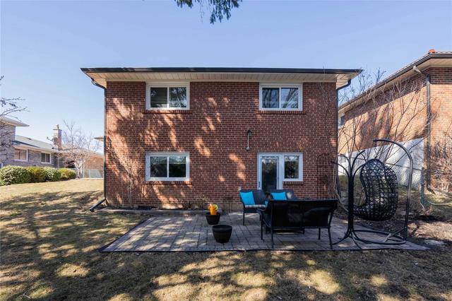 33 Fulbert Cres, House detached with 3 bedrooms, 3 bathrooms and 4 parking in Toronto ON | Image 22