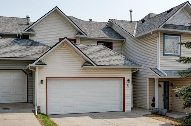 13 Patina View Sw, Home with 2 bedrooms, 2 bathrooms and 2 parking in Calgary AB | Image 2