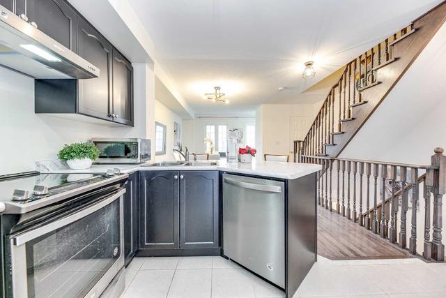 43 Odoardo Di Santo Circ, House attached with 3 bedrooms, 5 bathrooms and 1 parking in Toronto ON | Image 10