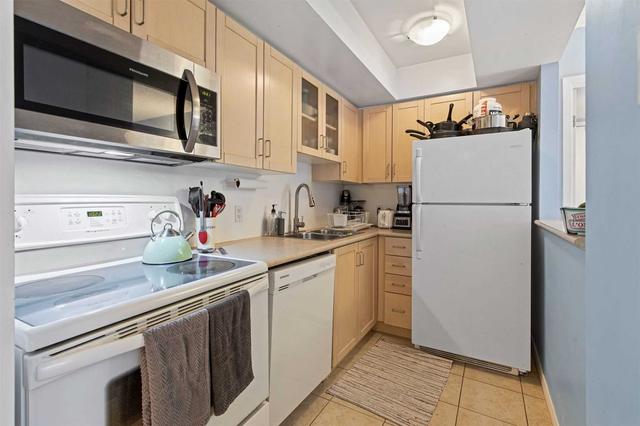 207 - 26 Western Battery Rd, Townhouse with 2 bedrooms, 2 bathrooms and 1 parking in Toronto ON | Image 16