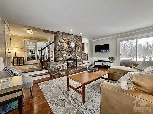 458 Roger Road, House detached with 5 bedrooms, 4 bathrooms and 8 parking in Ottawa ON | Image 4