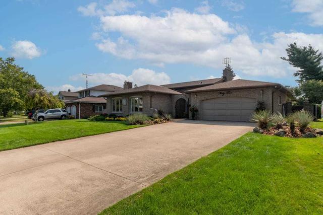42 Beachview Dr, House detached with 3 bedrooms, 3 bathrooms and 8 parking in St. Catharines ON | Image 12