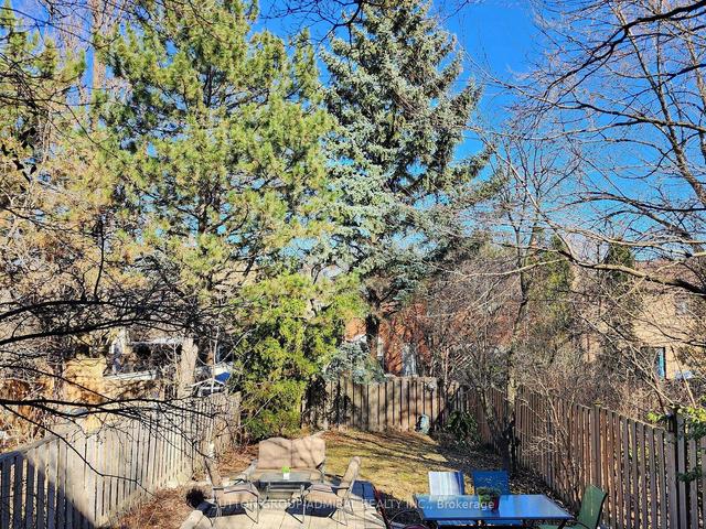 171 Hidden Tr, House semidetached with 3 bedrooms, 3 bathrooms and 4 parking in Toronto ON | Image 35