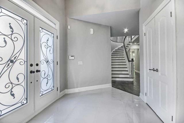 18 Mulholland Dr, House detached with 4 bedrooms, 5 bathrooms and 6 parking in Vaughan ON | Image 23