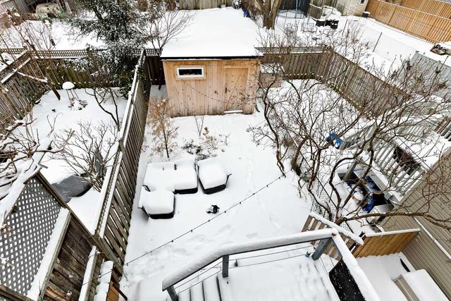 29 Queensdale Ave, House semidetached with 3 bedrooms, 2 bathrooms and 0 parking in Toronto ON | Image 25