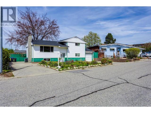 175 Secrest Place, House detached with 4 bedrooms, 1 bathrooms and 1 parking in Penticton BC | Image 45
