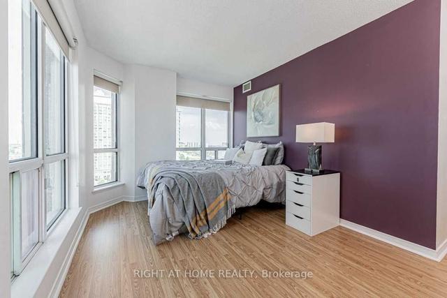 1503 - 8 Lee Centre Dr, Condo with 2 bedrooms, 2 bathrooms and 1 parking in Toronto ON | Image 4