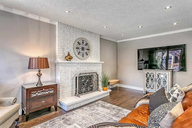449 Parkridge Cres, House detached with 3 bedrooms, 3 bathrooms and 4 parking in Oakville ON | Image 11