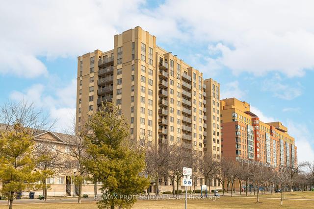 313 - 4 Elsinore Path, Condo with 2 bedrooms, 1 bathrooms and 1 parking in Toronto ON | Image 1