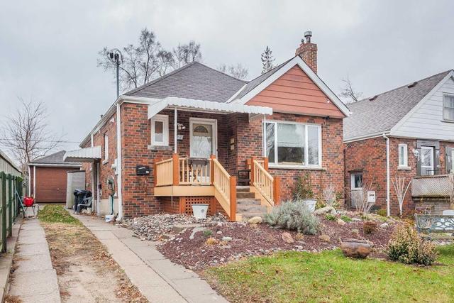 Upper - 21 Glen Ames, House detached with 2 bedrooms, 2 bathrooms and 1 parking in Toronto ON | Image 1