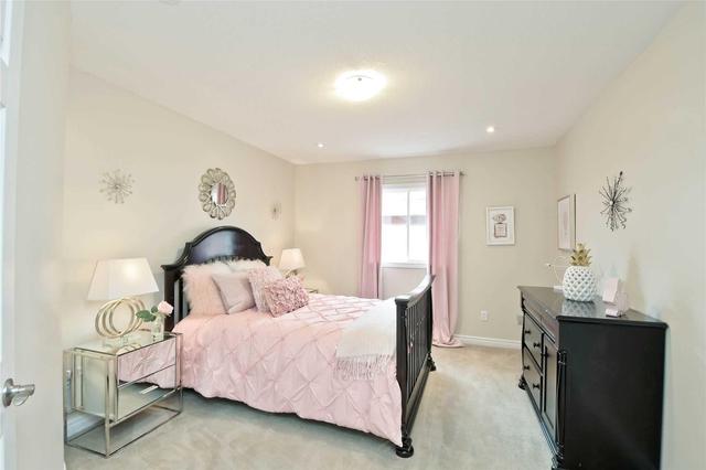 33 Welsh St, House detached with 4 bedrooms, 5 bathrooms and 2 parking in Ajax ON | Image 12