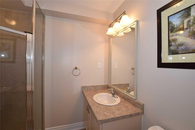1 - 198 Lakeshore Rd W, Townhouse with 3 bedrooms, 3 bathrooms and 2 parking in Mississauga ON | Image 11
