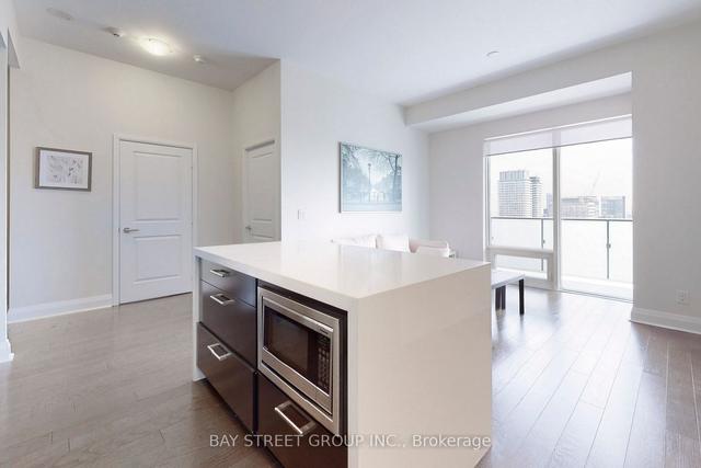 4609 - 1080 Bay St, Condo with 2 bedrooms, 2 bathrooms and 1 parking in Toronto ON | Image 29