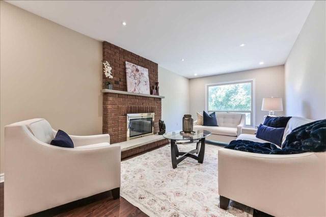 8 Timbermill Cres, House detached with 4 bedrooms, 4 bathrooms and 4 parking in Markham ON | Image 8