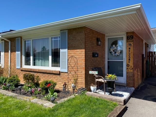 69 Cranbrook Drive, House semidetached with 4 bedrooms, 1 bathrooms and 2 parking in Hamilton ON | Image 1
