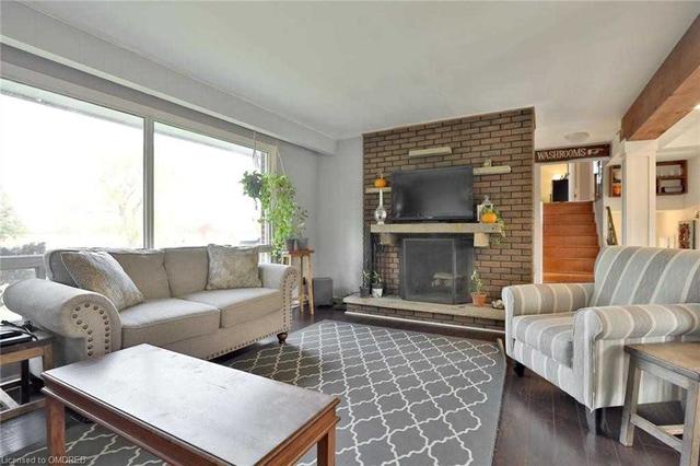 8750 Mansewood Tr, House detached with 3 bedrooms, 2 bathrooms and 8 parking in Milton ON | Image 30