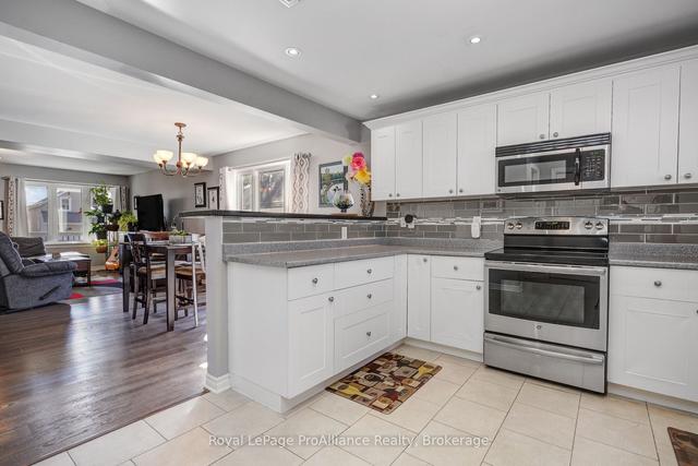 736 Victoria Cres, House detached with 3 bedrooms, 3 bathrooms and 4 parking in Kingston ON | Image 11