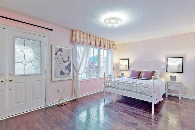 26 Mckennon St, House detached with 4 bedrooms, 5 bathrooms and 5 parking in Markham ON | Image 9