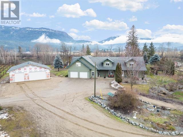 70 Waterside Road, Home with 5 bedrooms, 3 bathrooms and 20 parking in North Okanagan F BC | Image 16