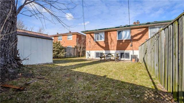 3646 Holden Cres, House semidetached with 3 bedrooms, 2 bathrooms and 2 parking in Mississauga ON | Image 12