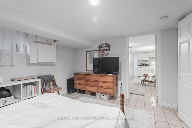 1024 Dovercourt Rd, House semidetached with 3 bedrooms, 3 bathrooms and 0 parking in Toronto ON | Image 29